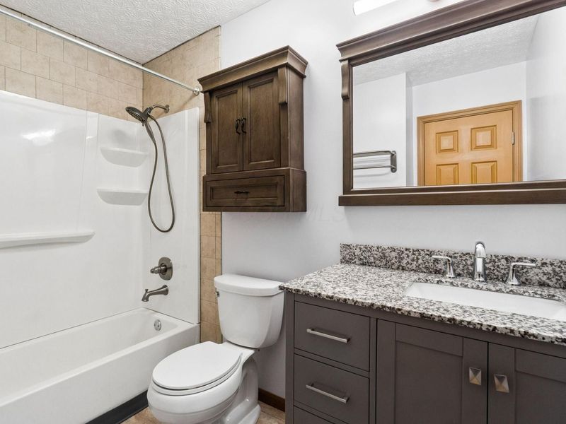 5295 Sawatch Drive, Columbus, OH 43228 Photo 32