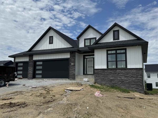 612 Rock Ridge Rd, Tiffin, IA 52340