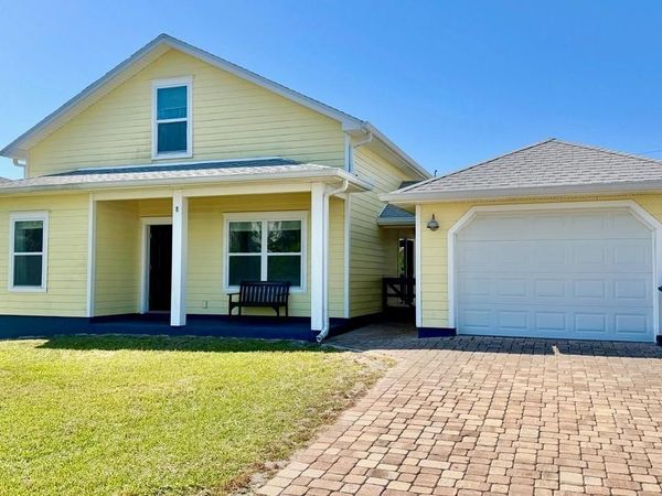 8 MOODY DRIVE , PALM COAST, FL 32137