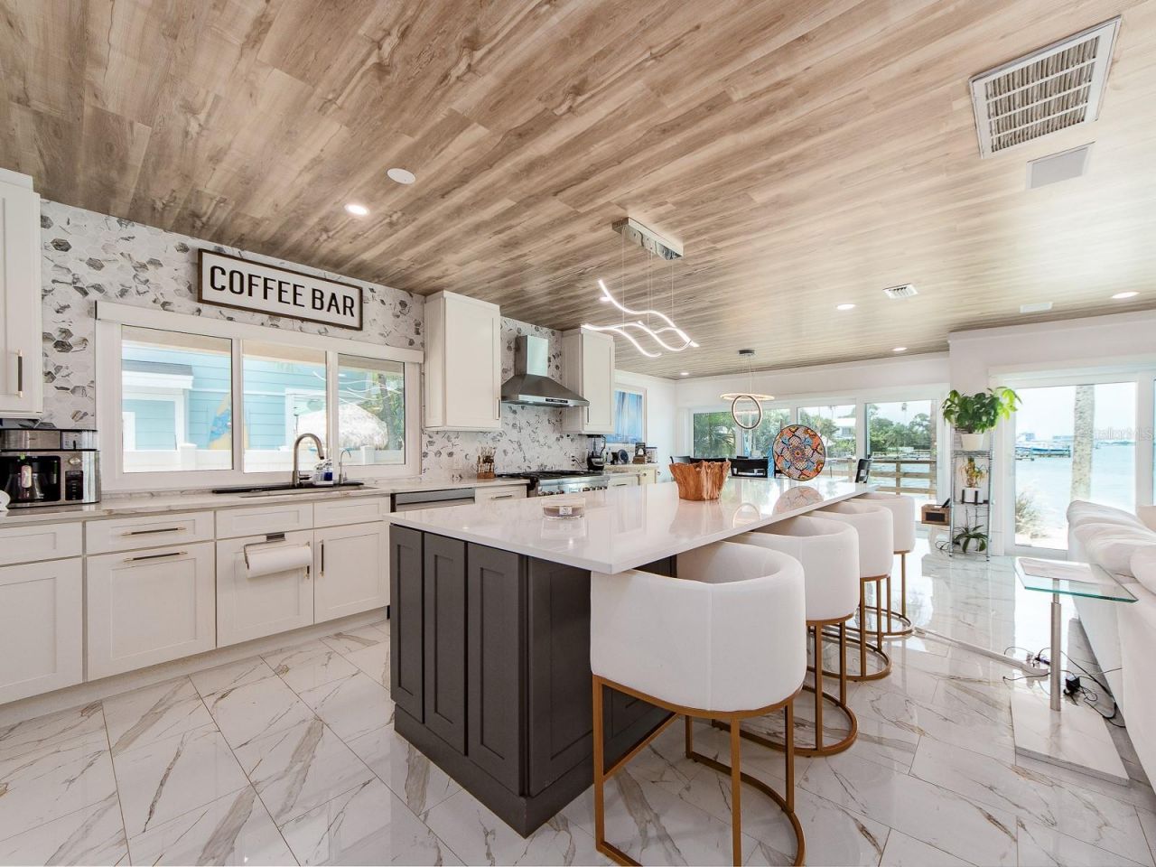 1826 Venetian Point Drive, Clearwater, FL 33755 Photo