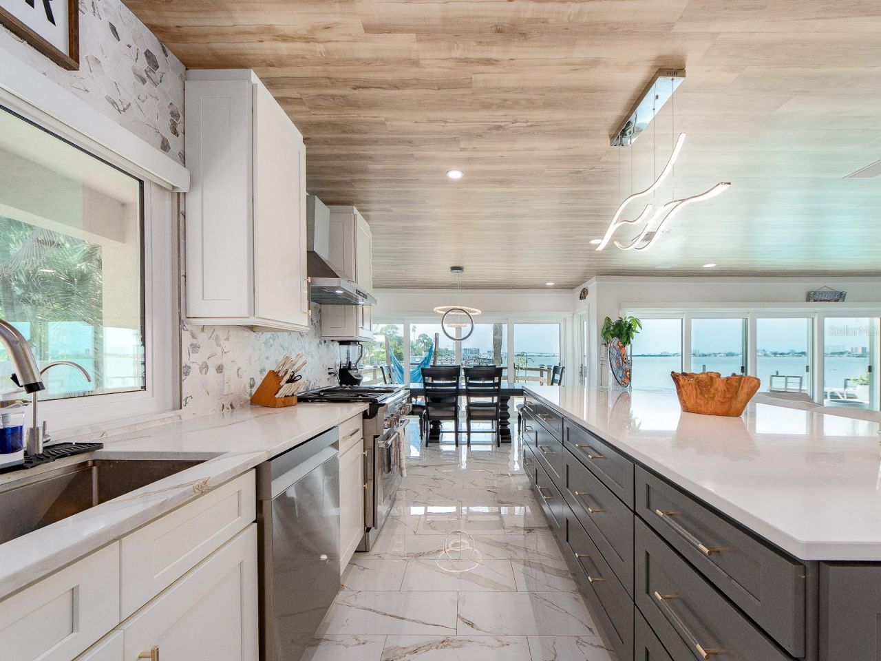 1826 Venetian Point Drive, Clearwater, FL 33755 Photo