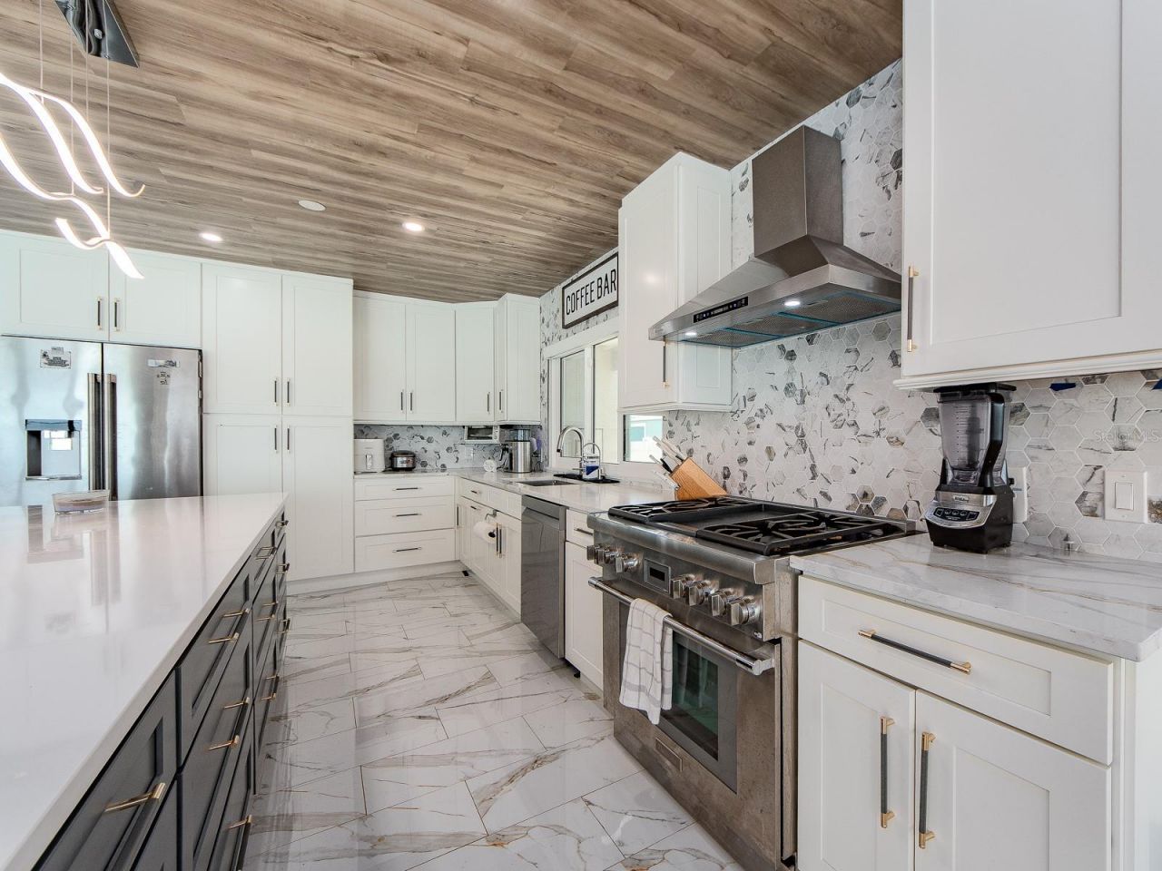 1826 Venetian Point Drive, Clearwater, FL 33755 Photo