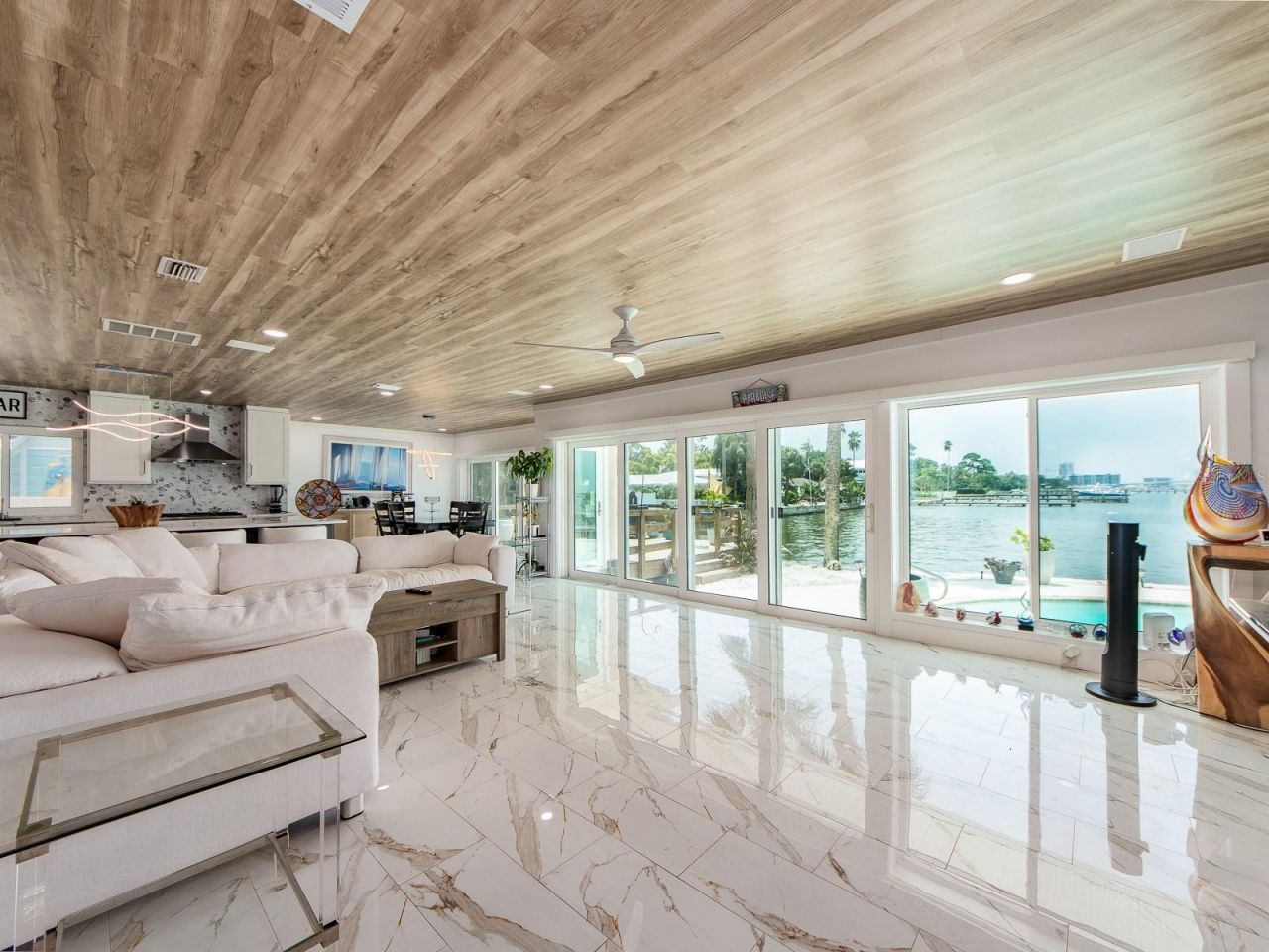 1826 Venetian Point Drive, Clearwater, FL 33755 Photo