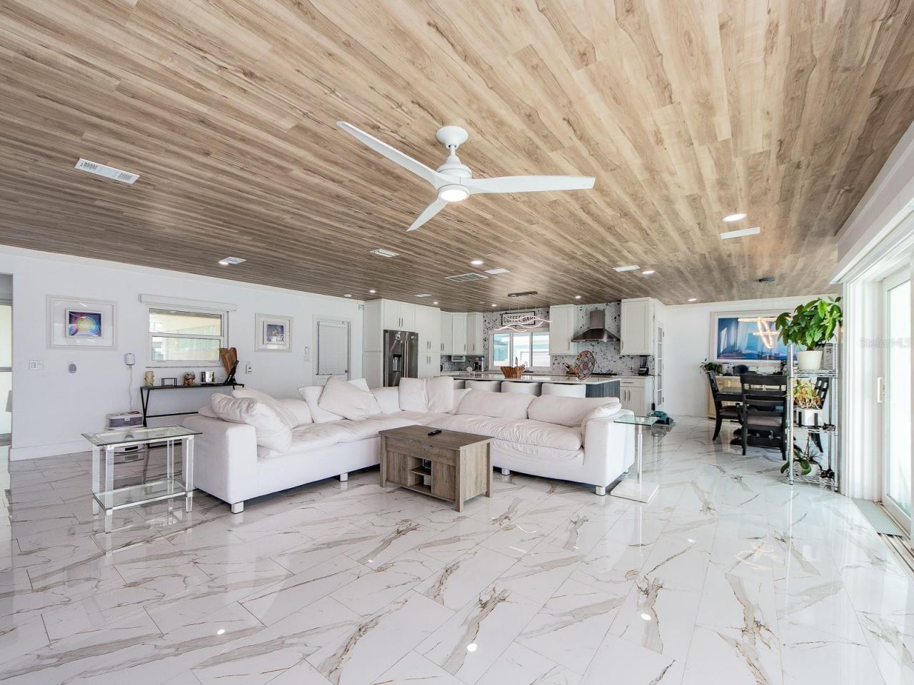 1826 Venetian Point Drive, Clearwater, FL 33755 Photo