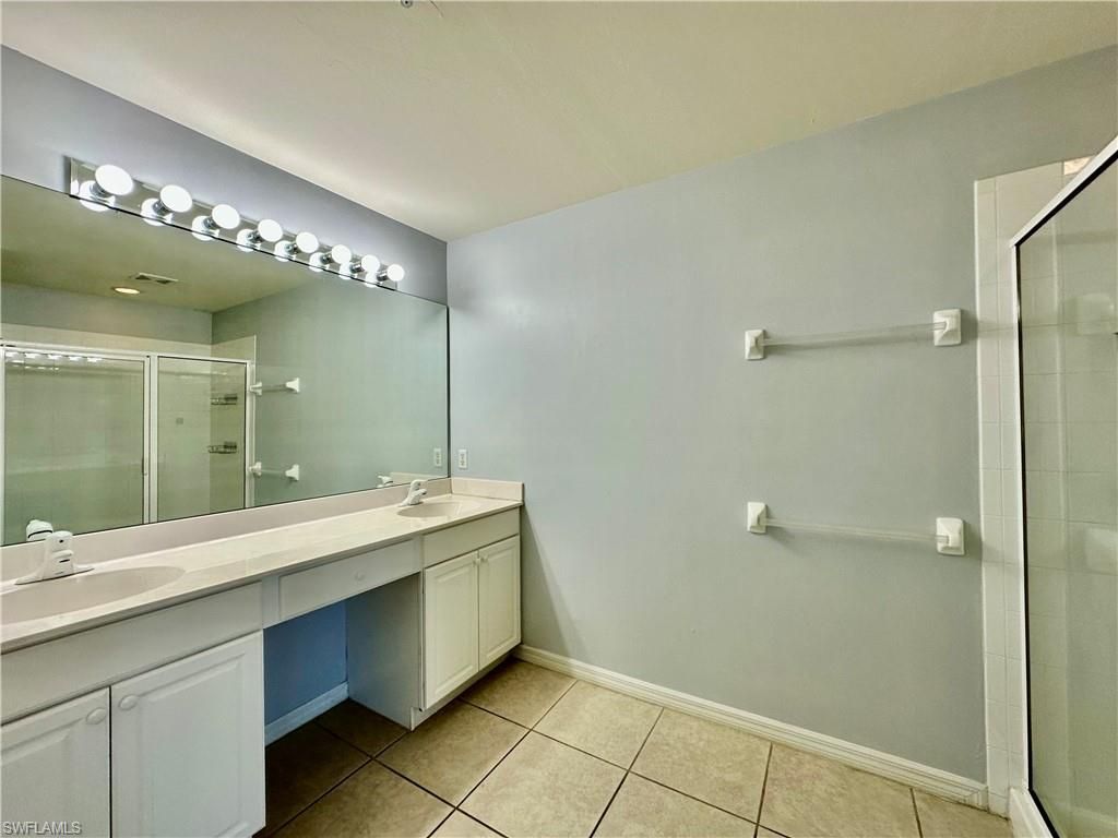 1164 Oxford Ln , Unit 29, Naples, FL 34105 Photo