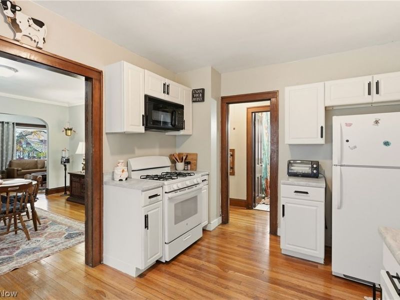 3579 Bosworth Road, Cleveland, OH 44111 Photo 16
