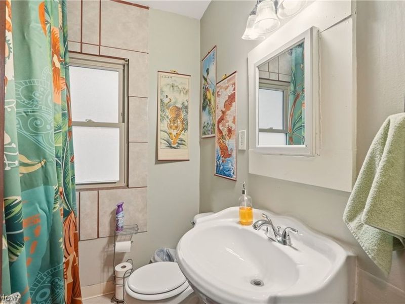 3579 Bosworth Road, Cleveland, OH 44111 Photo 19