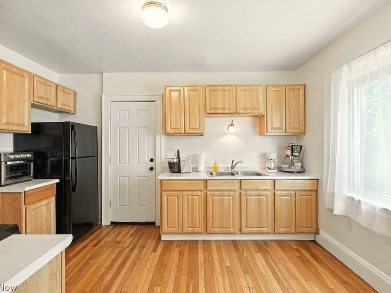 3579 Bosworth Road, Cleveland, OH 44111 Photo 30
