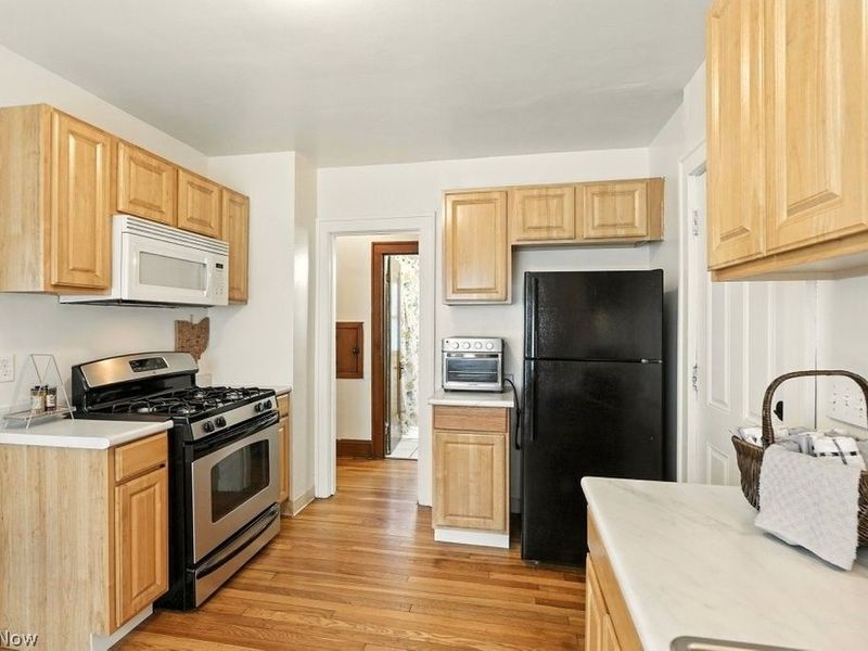 3579 Bosworth Road, Cleveland, OH 44111 Photo 32
