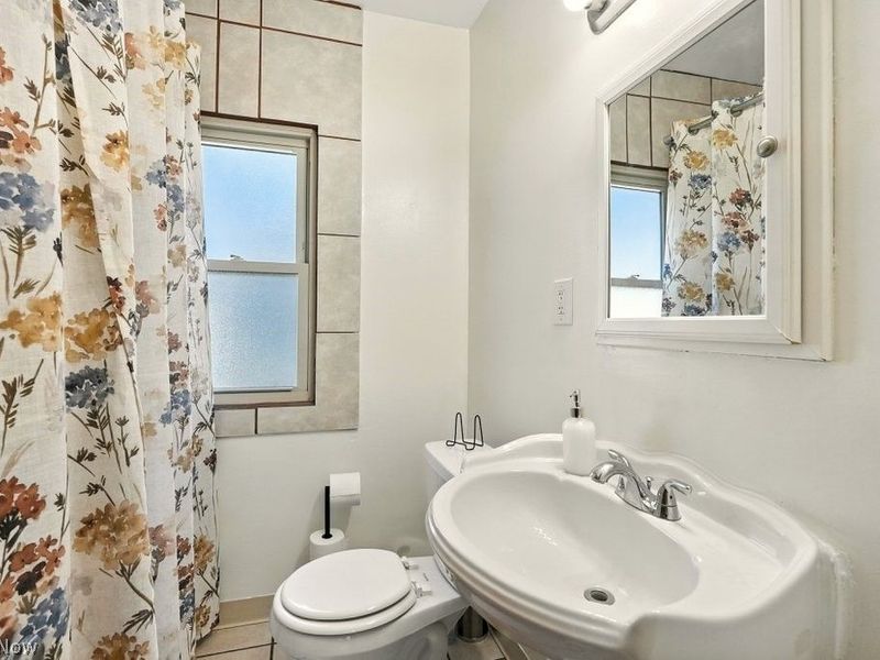 3579 Bosworth Road, Cleveland, OH 44111 Photo 36