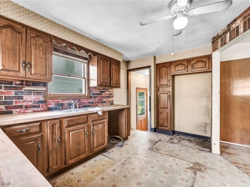 1513 Maple Drive , Lorain, OH 44052 Photo 11