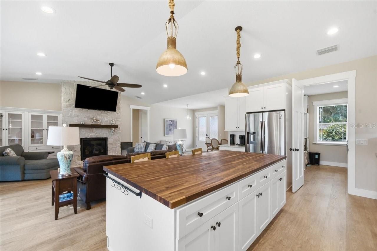 32 N Shadow Wood Drive , Inverness, FL 34450 Photo