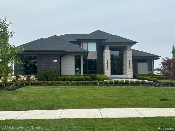 2555 Crystal Lake Drive, Commerce Township, Mi 48382