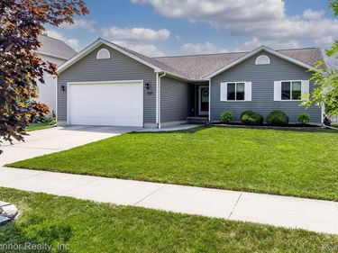 1327 Maddison Avenue, Marysville, Mi 48040