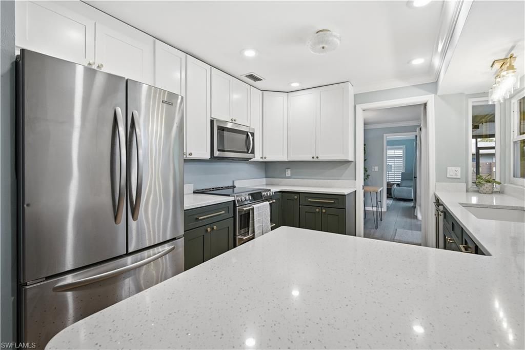 1024 El Mar Ave , Fort Myers, FL 33919 Photo