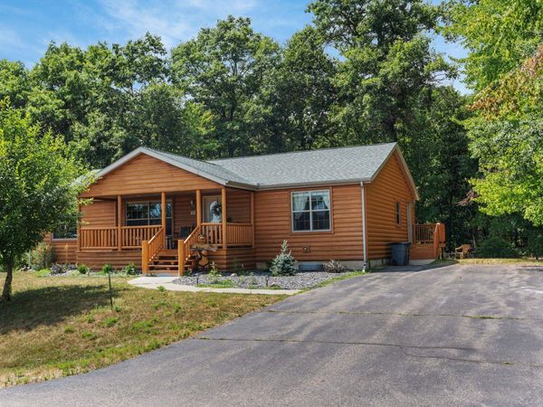 309 Oakbrook Drive, Wisconsin Dells, WI 53965