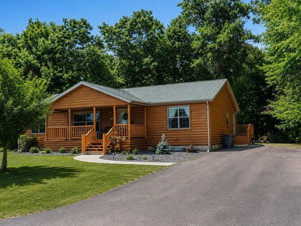 309 Oakbrook Drive, Wisconsin Dells, WI 53965