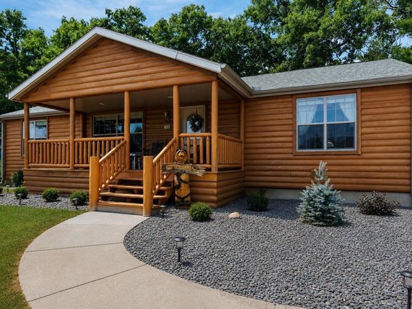 309 Oakbrook Drive, Wisconsin Dells, WI 53965