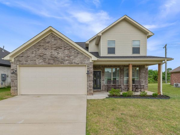 5613 Victoria Court, Jacksonville, AR 72076