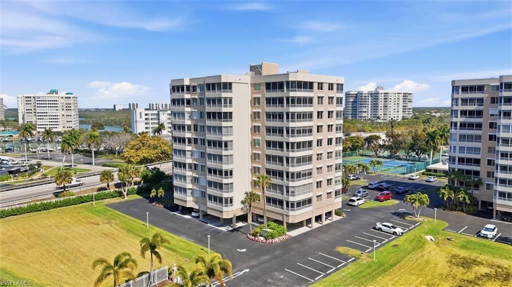 11118 Gulf Shore Dr, Unit A803, Naples, FL 34108 Photo