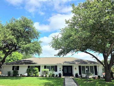 4512 Cloudview Road, Fort Worth, TX 76109
