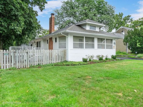 219 W Oak Avenue , Wheaton, IL 60187