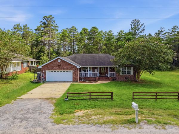 96 Primrose E Avenue, DeFuniak Springs, FL 32433