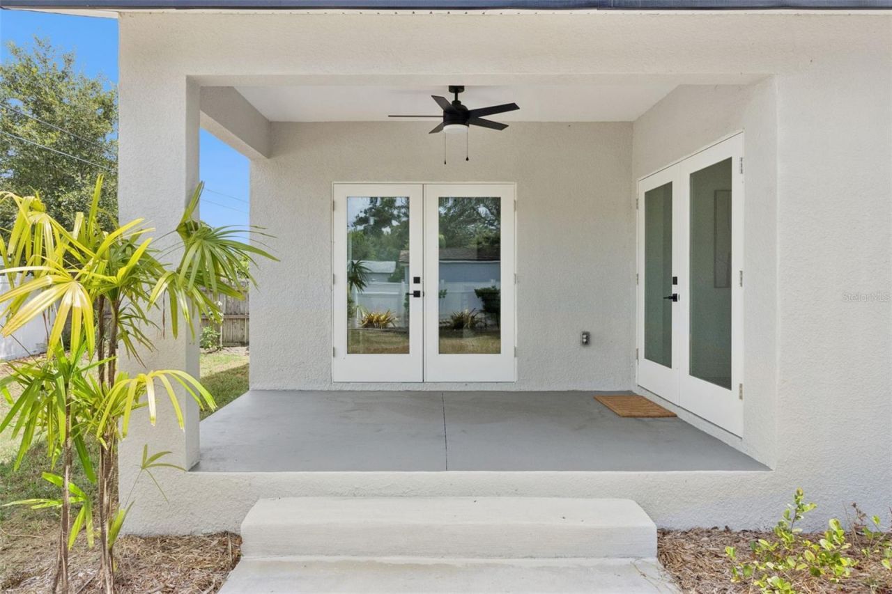 7211 Orpine Drive N, Saint Petersburg, FL 33702 Photo