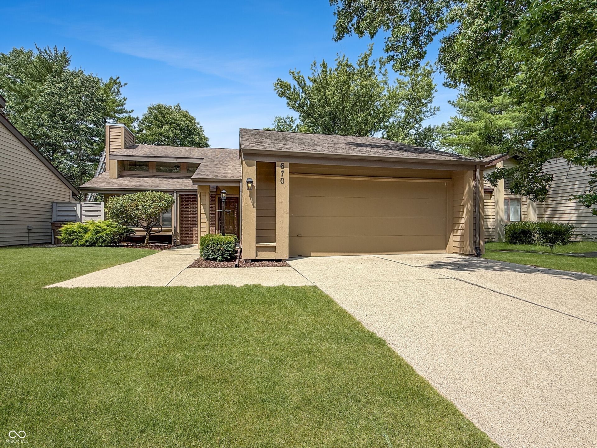 670 Carya Square, Columbus, IN 47201 Main Photo