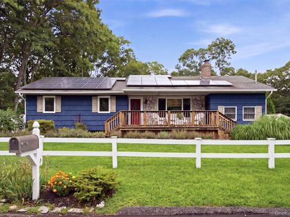 7 Tupelo Street Manorville, NY 11949