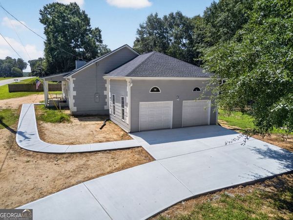 1106 Dee Kennedy Road, Auburn, GA 30011