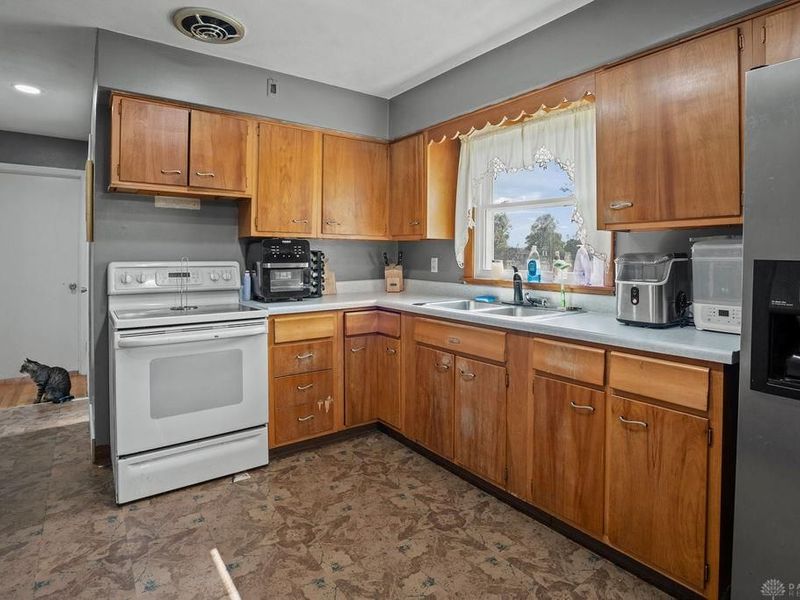 319 Wolf Road, West Alexandria, OH 45381 Photo 17