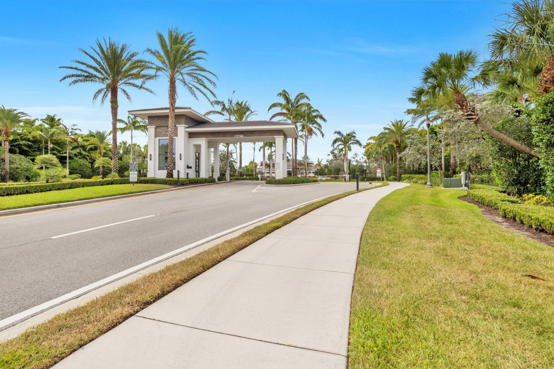 1304 Whitcombe Drive, Royal Palm Beach, FL 33411 Photo