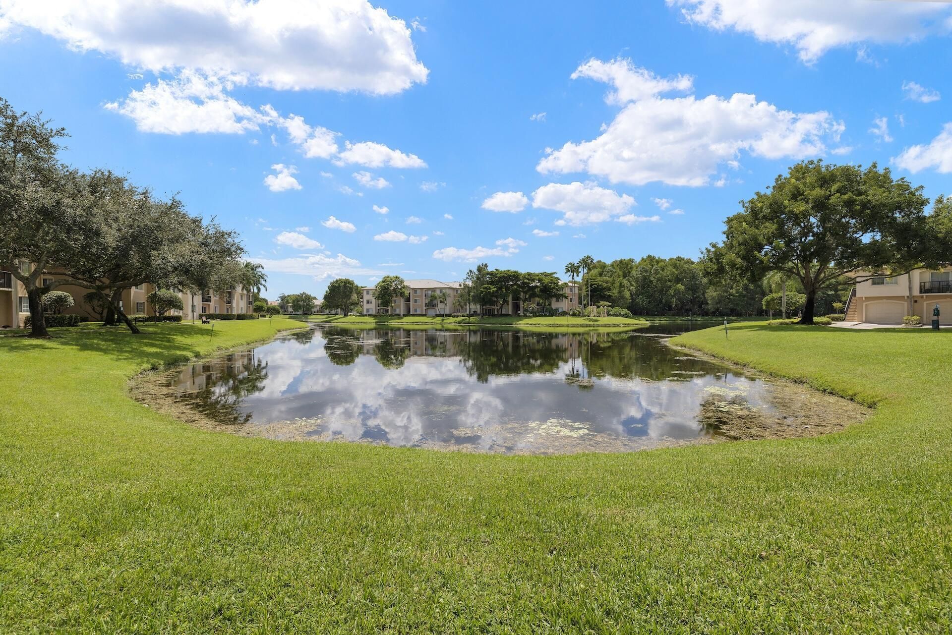 300 Crestwood Court N, Unit 302, Royal Palm Beach, FL 33411 Photo