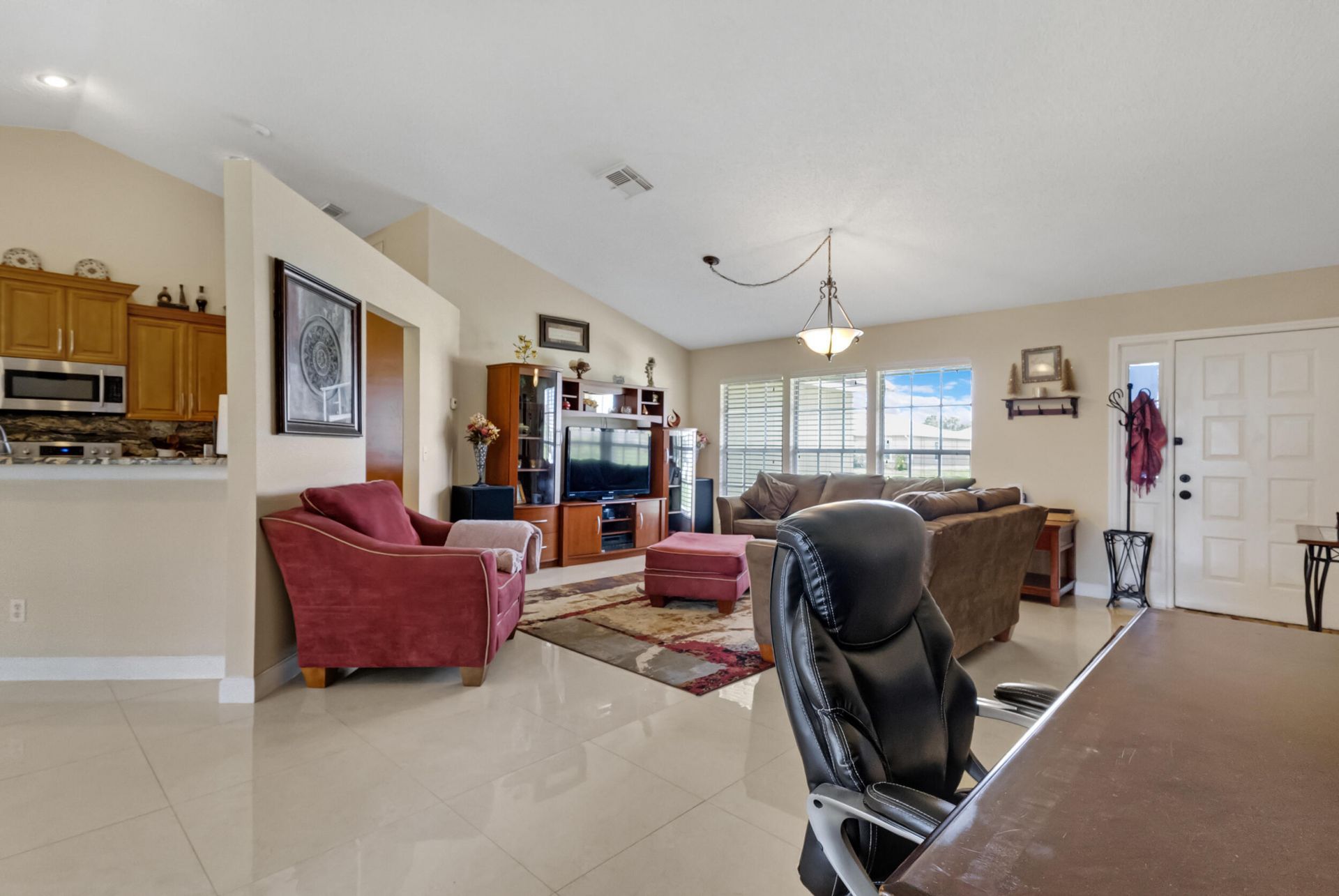 574 SW Fairview Avenue, Port Saint Lucie, FL 34983 Photo