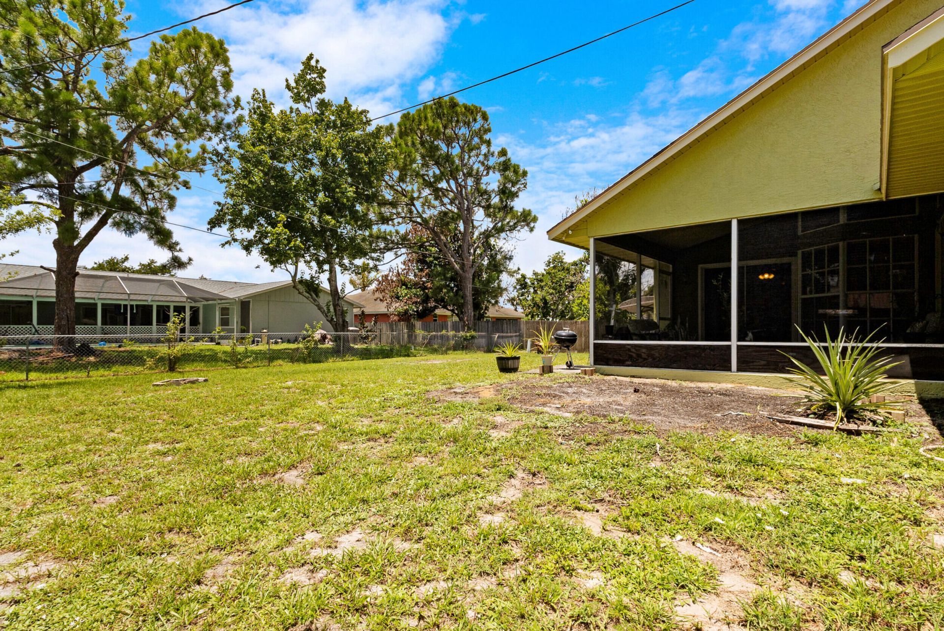 574 SW Fairview Avenue, Port Saint Lucie, FL 34983 Photo