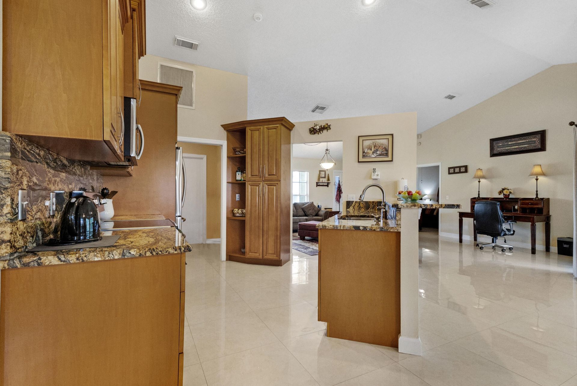 574 SW Fairview Avenue, Port Saint Lucie, FL 34983 Photo