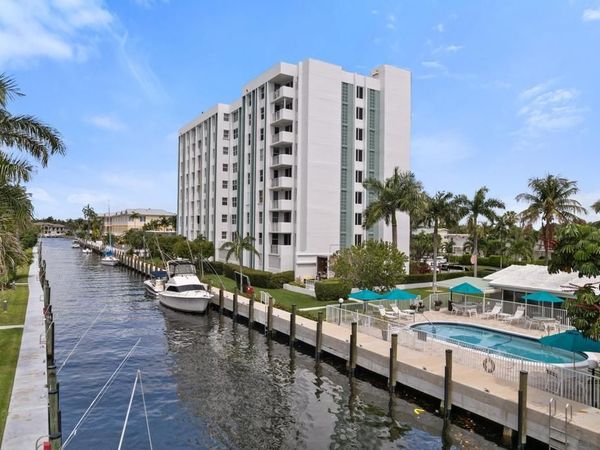 3210 SE 10th Street, Unit 4a, Pompano Beach, FL 33062