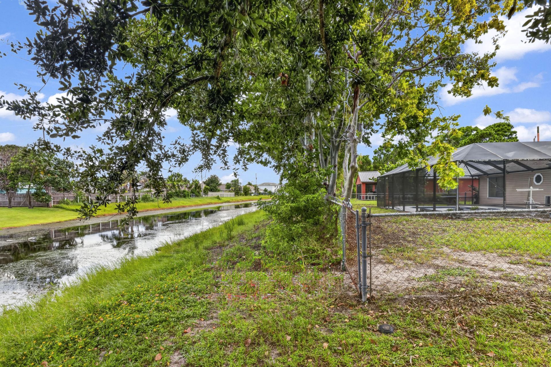 2081 SE South Buttonwood Drive, Port Saint Lucie, FL 34952 Photo