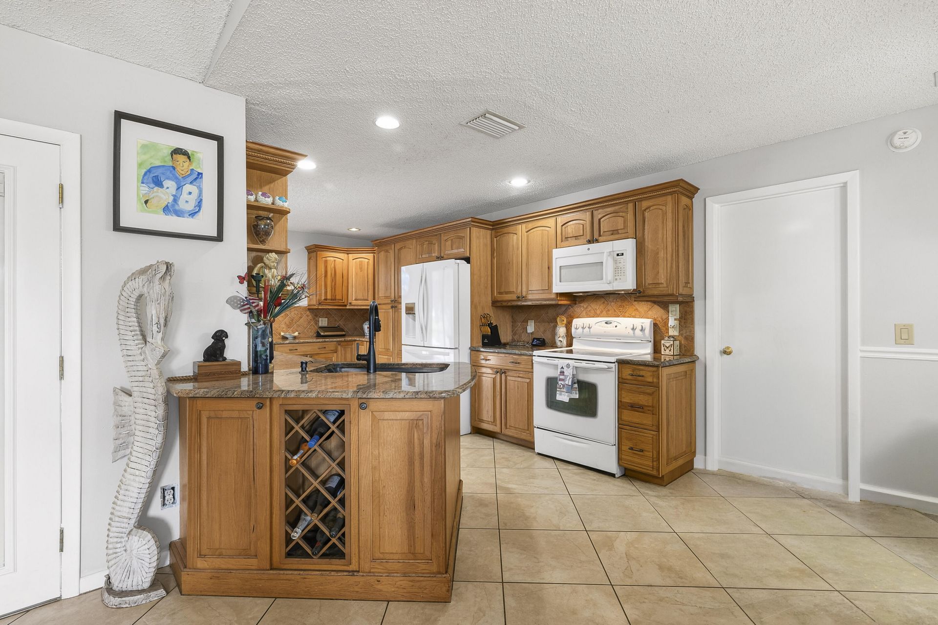 2081 SE South Buttonwood Drive, Port Saint Lucie, FL 34952 Photo