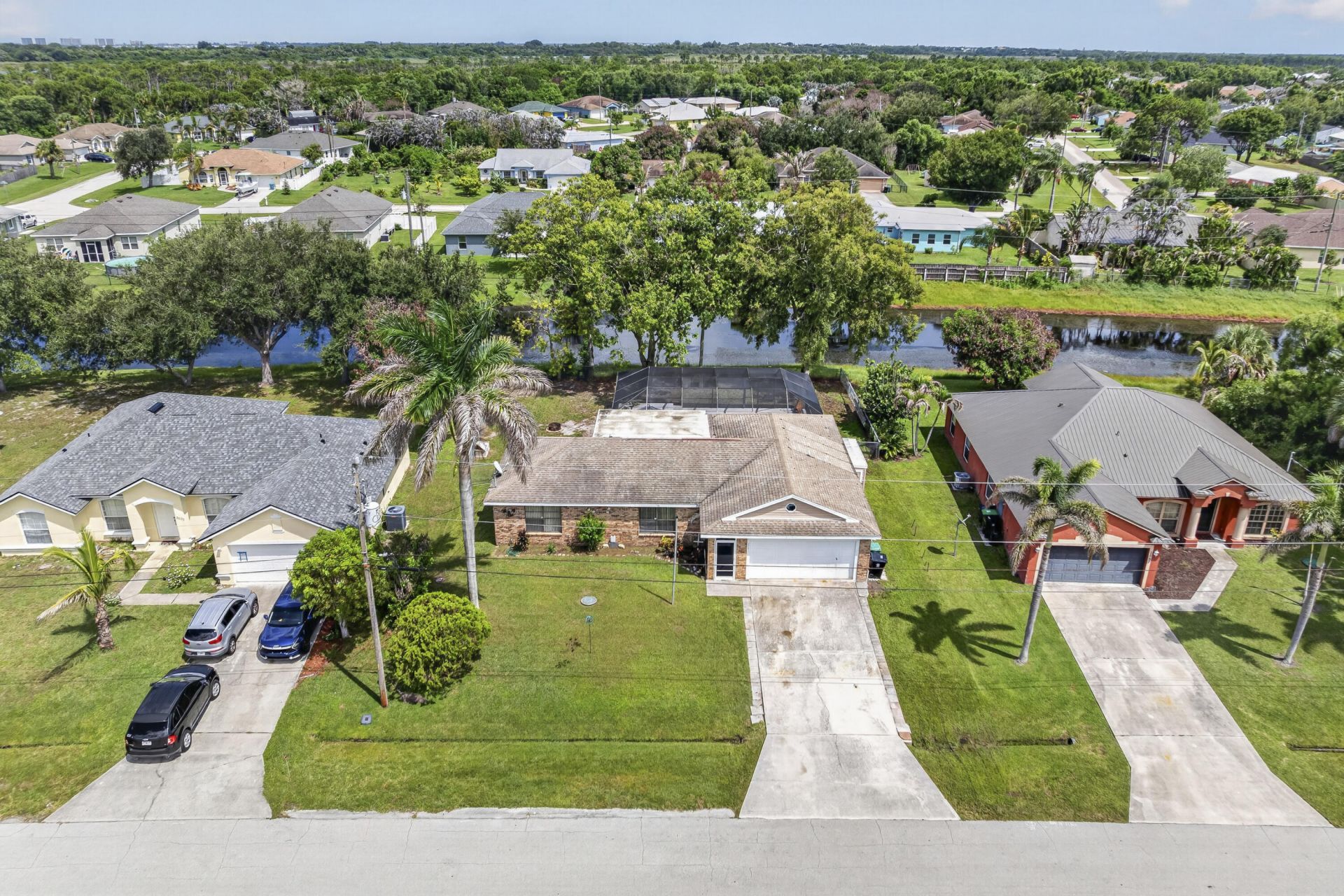 2081 SE South Buttonwood Drive, Port Saint Lucie, FL 34952 Photo