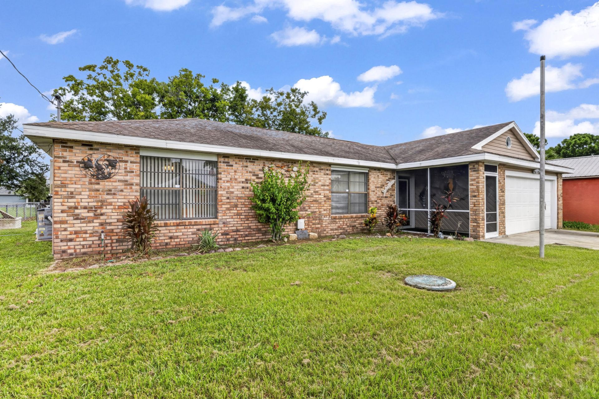2081 SE South Buttonwood Drive, Port Saint Lucie, FL 34952 Photo