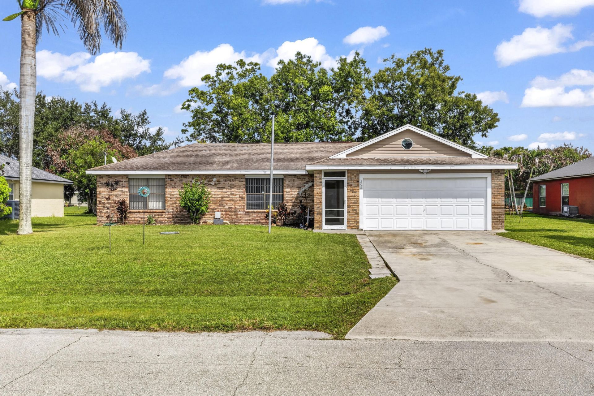 2081 SE South Buttonwood Drive, Port Saint Lucie, FL 34952 Photo