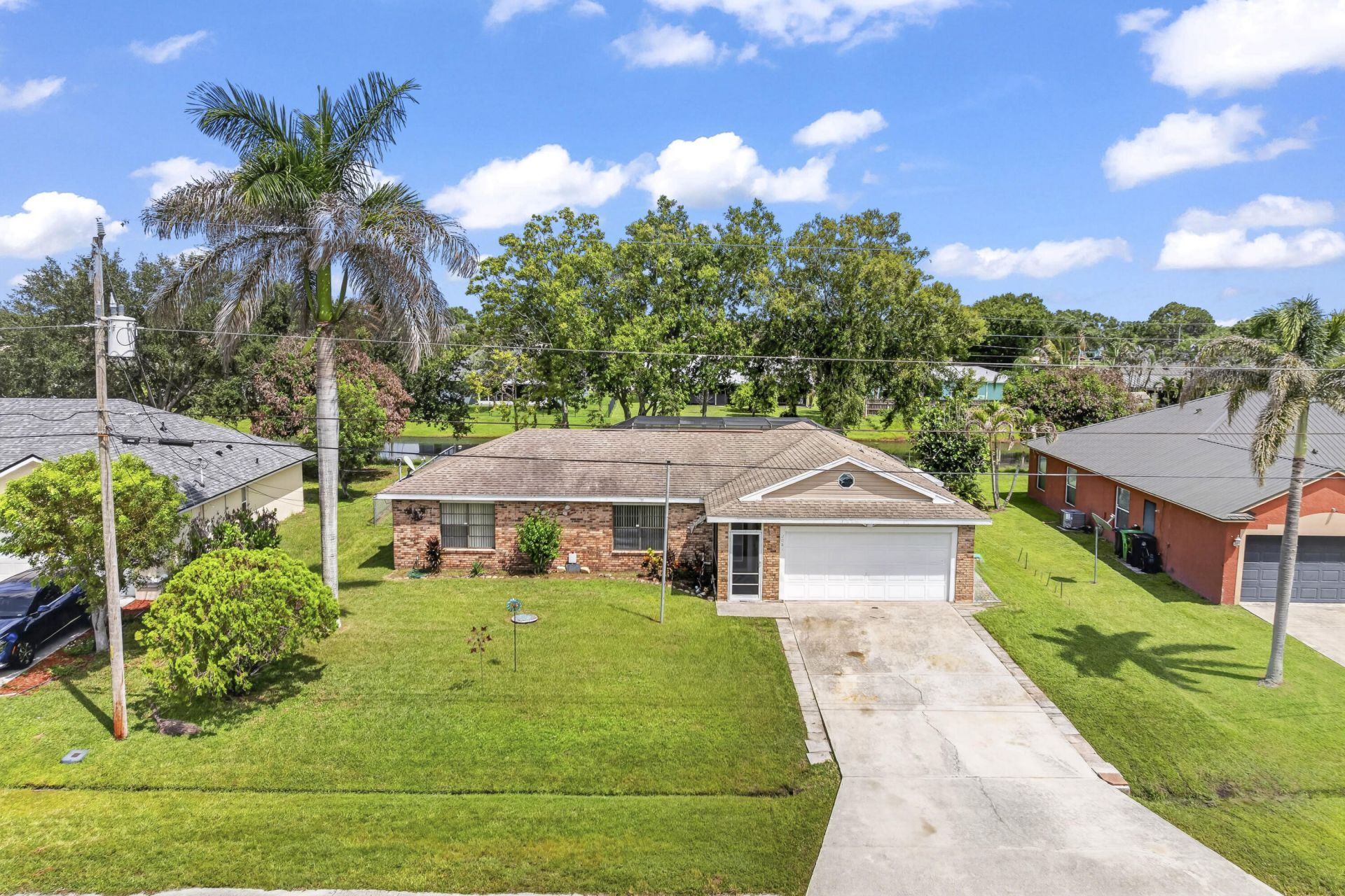 2081 SE South Buttonwood Drive, Port Saint Lucie, FL 34952 Photo