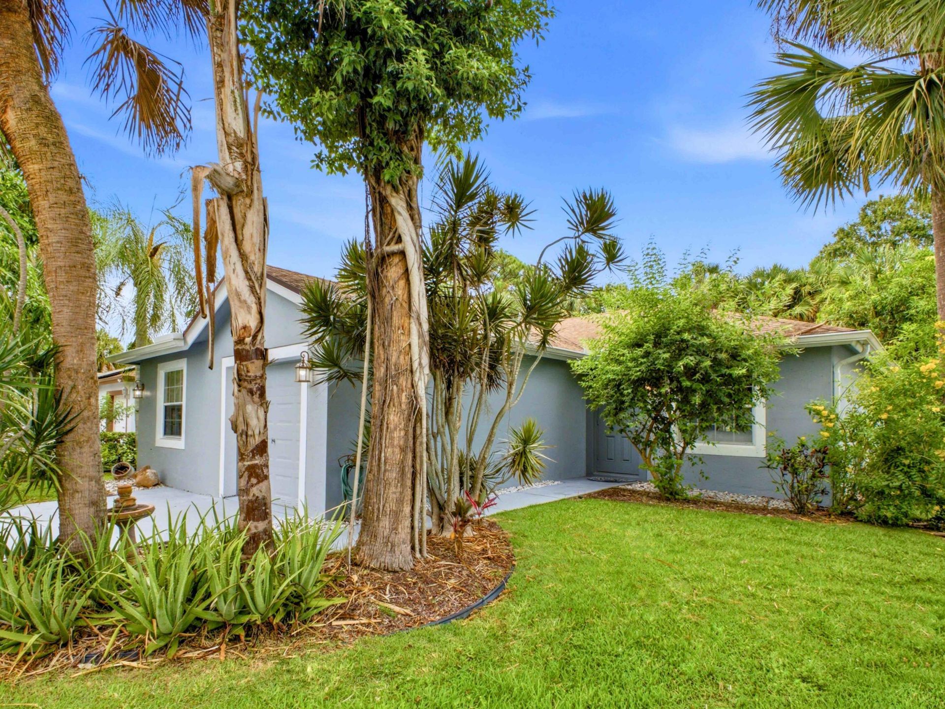 5418 Club Circle, Haverhill, FL 33415 Main Photo