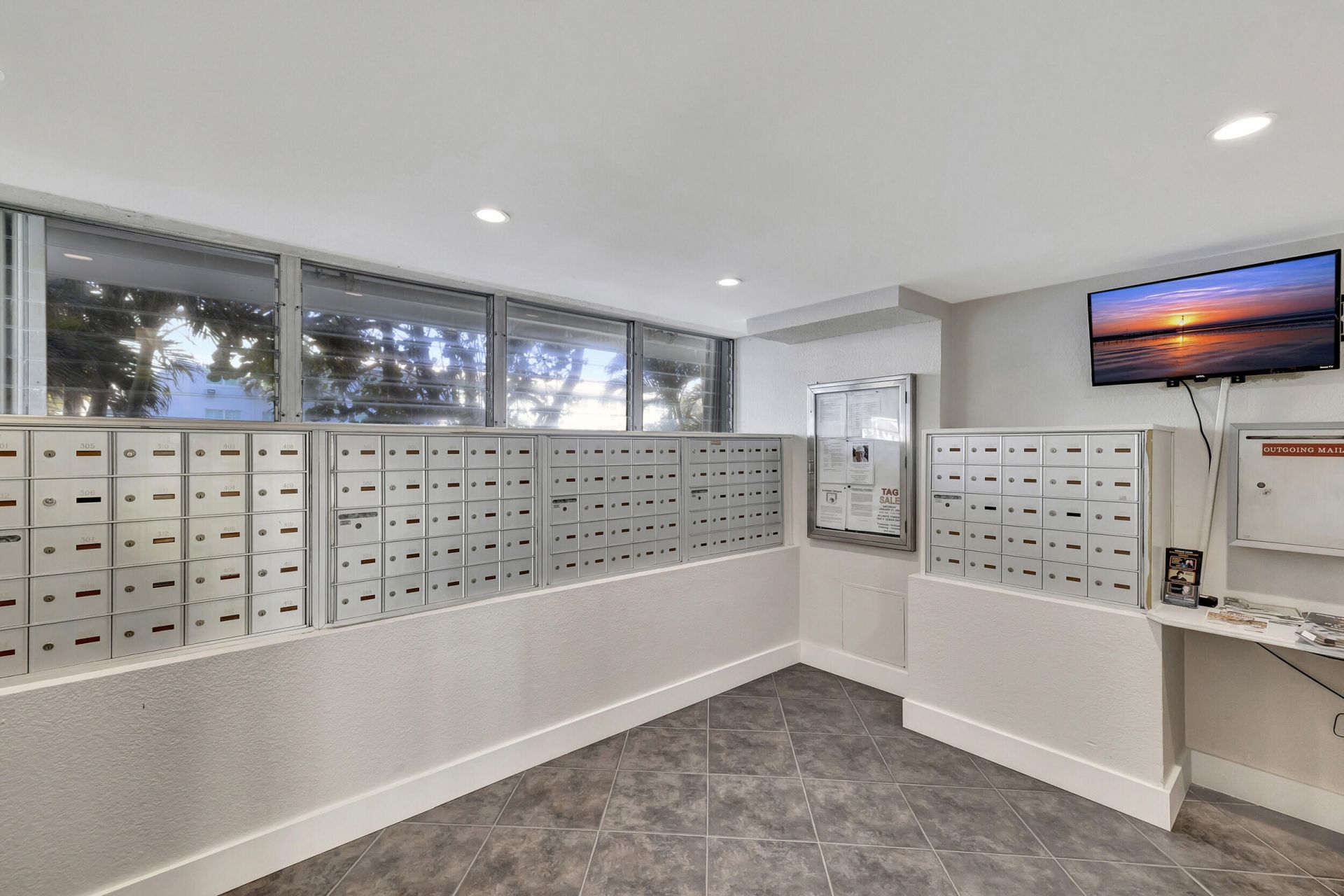 1900 S Ocean Drive, Unit 1702, Fort Lauderdale, FL 33316 Photo