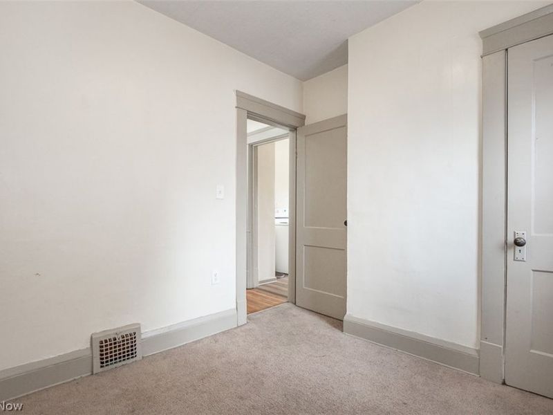 4518 Turney Road, Cleveland, OH 44105 Photo 9