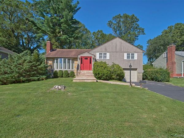 185 Pinewood Road , Hartsdale, NY 10530