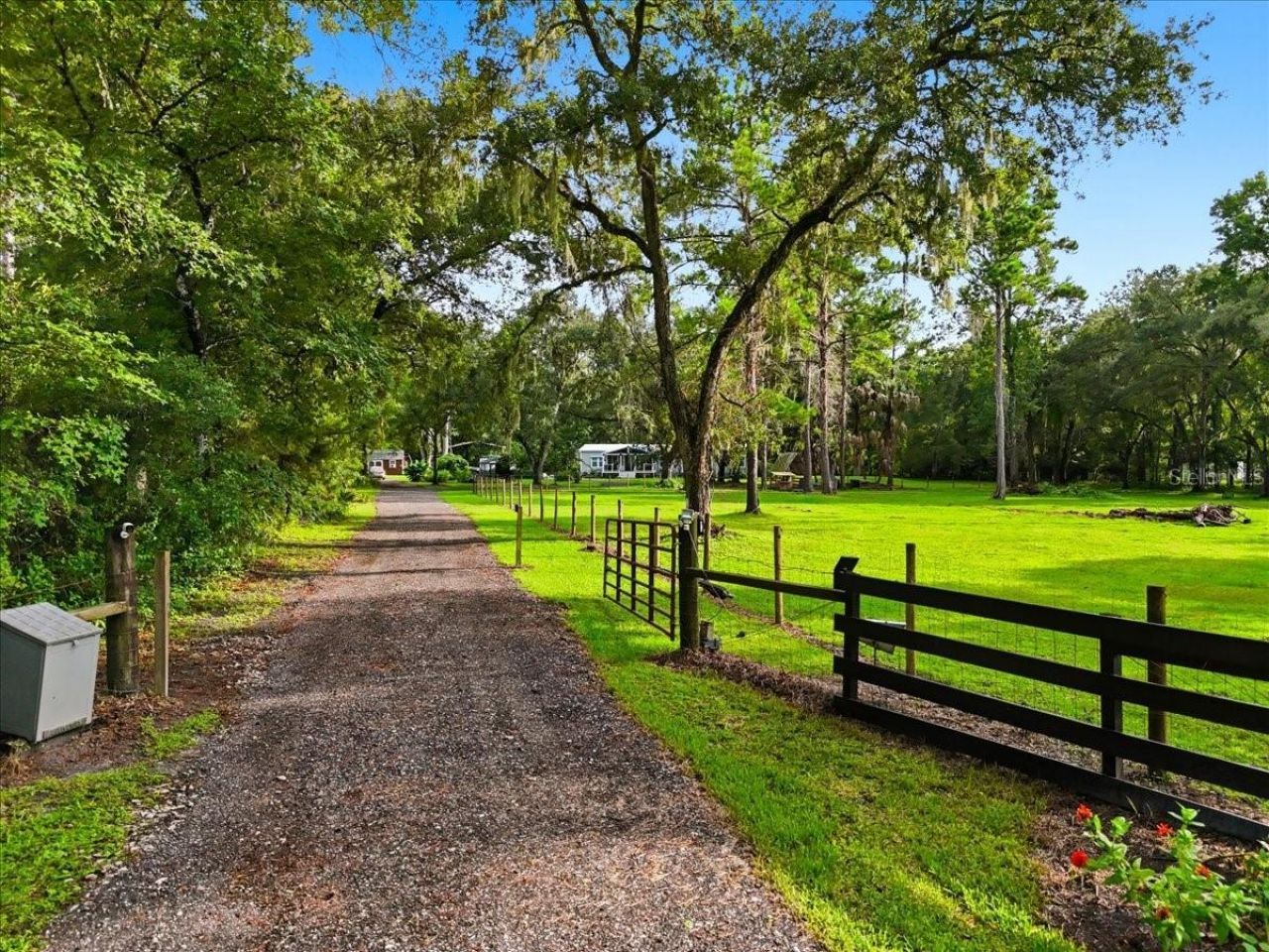 22256 Cheraton Road, Brooksville, FL 34602 Photo