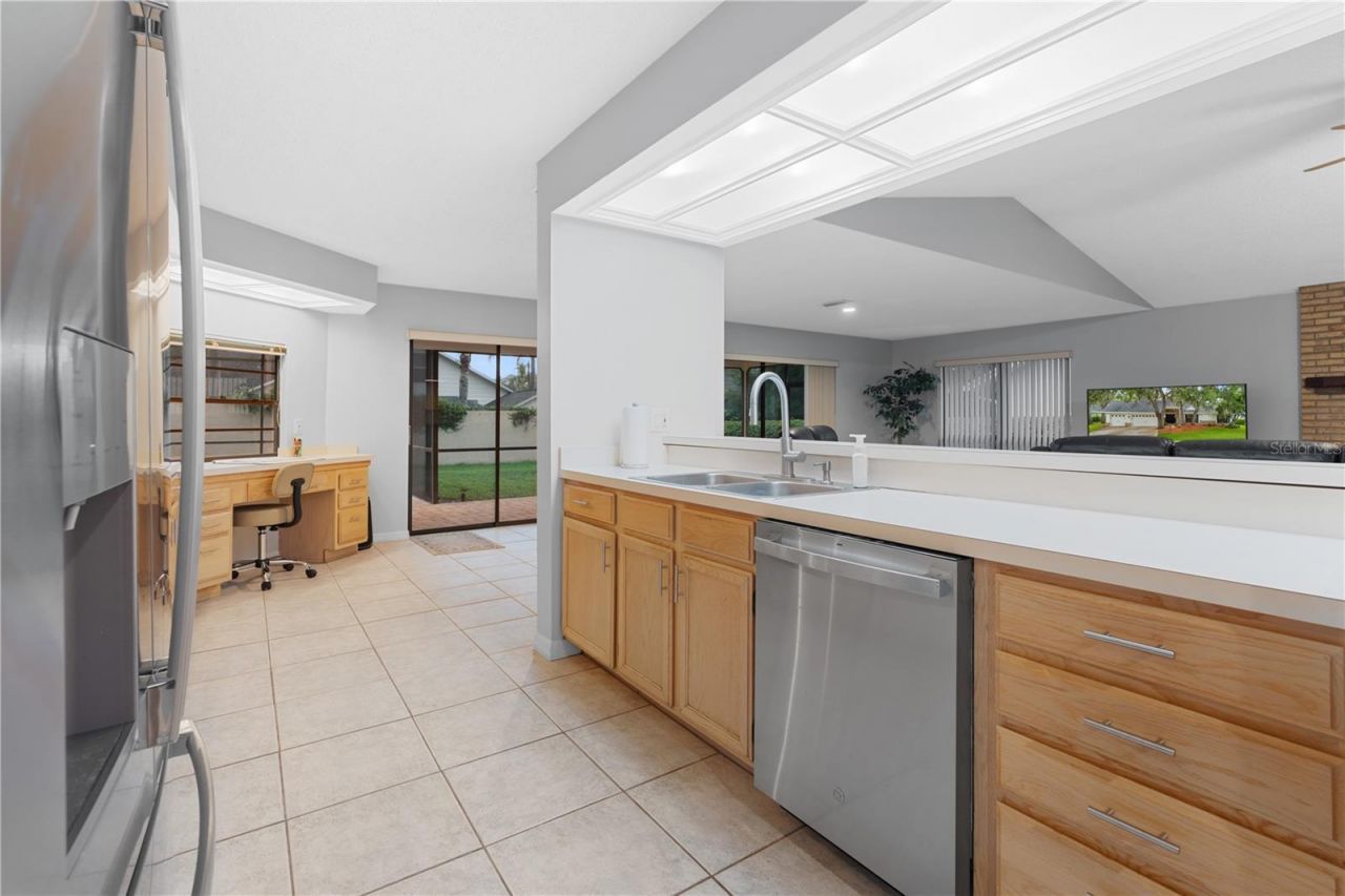 2553 Mason Oaks Drive, Valrico, FL 33596 Photo